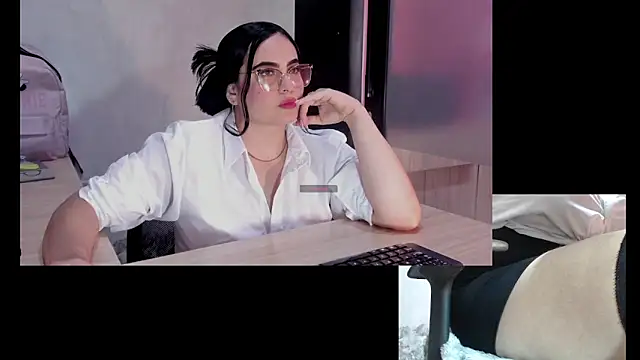 Snapshot of sofiiacarson chatting on March 7, 8:06 pm sofiiacarson online show from March 7, 8:06 pm