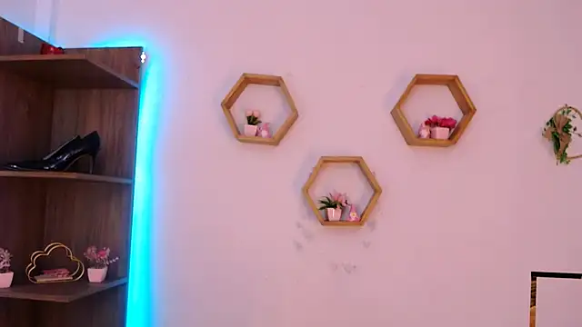 AuroraHans1 online show from March 1, 12:34 am