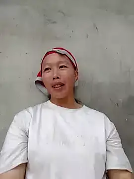 Snapshot of llm-bae chatting on September 18, 1:18 am llm-bae online show from September 18, 1:18 am