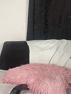 Snapshot of Gabrielle_Sexy94 chatting on February 17, 11:22 pm Gabrielle Sexy94 online show from February 17, 11:22 pm