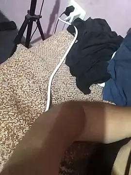 Snapshot of Alexxxia69 chatting on February 21, 5:19 am Alexxxia69 online show from February 21, 5:19 am