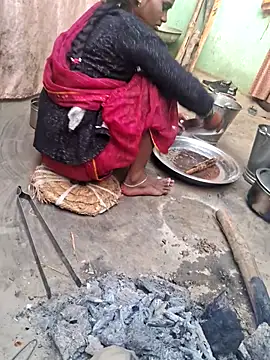 Snapshot of parmila203 chatting on February 23, 1:58 am parmila203 online show from February 23, 1:58 am