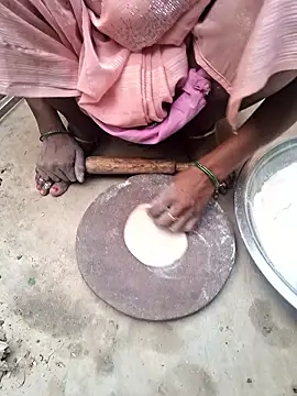 Snapshot of parmila203 chatting on March 8, 1:36 am parmila203 online show from March 8, 1:36 am