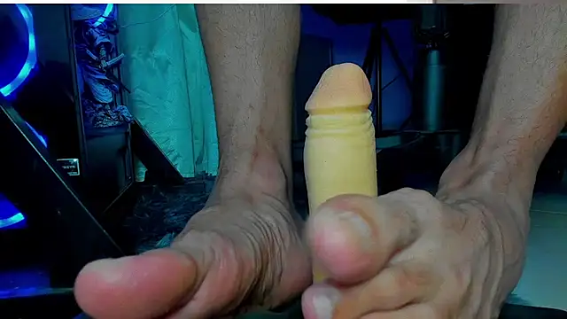 Snapshot of Sir_kev66 chatting on July 4, 2:07 am Sir kev66 online show from July 4, 2:07 am