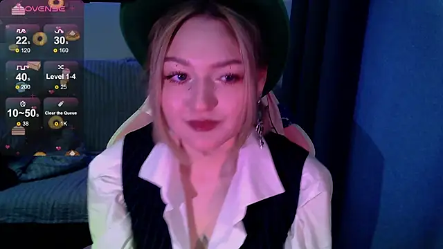 Snapshot of cute1stranger chatting on October 12, 5:28 am cute1stranger online show from October 12, 5:28 am
