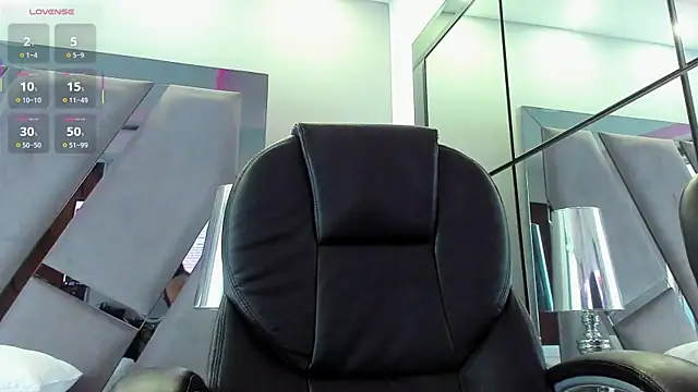 Abril monroe  online show from November 15, 12:45 pm