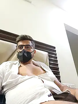 Snapshot of LoveGuruRA chatting on September 15, 3:01 pm LoveGuruRA online show from September 15, 3:01 pm