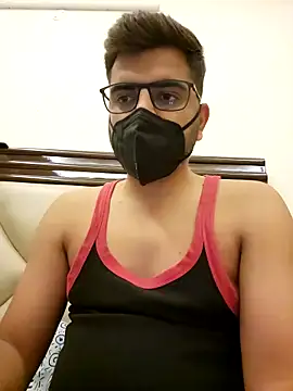 Snapshot of LoveGuruRA chatting on November 3, 5:14 pm LoveGuruRA online show from November 3, 5:14 pm