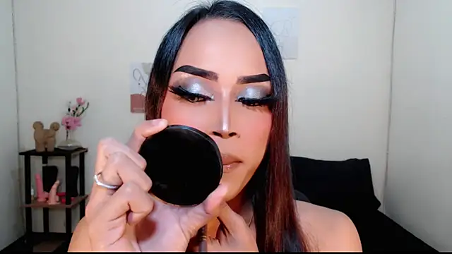 Snapshot of Lessandra_Lust chatting on September 13, 2:50 pm Lessandra Lust online show from September 13, 2:50 pm