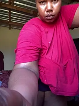 Curvycandy95 online show from April 5, 9:50 am