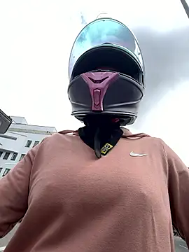 AlannaEvons online show from January 9, 5:04 pm