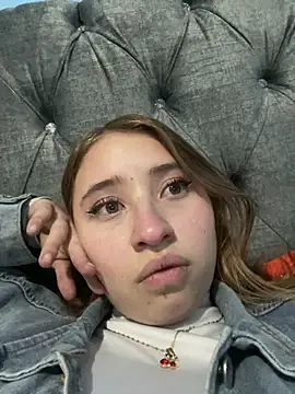 mia skys online show from January 9, 3:42 am