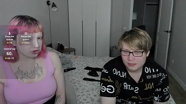 Couple Molly online show from October 20, 6:08 pm
