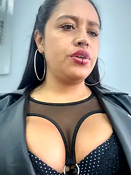 -Mia1 online show from December 1, 1:38 pm