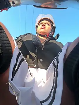 -Mia1 online show from February 25, 12:04 pm