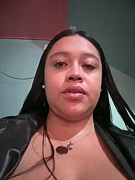 -Mia1 online show from May 20, 12:11 pm