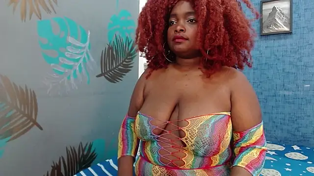 Snapshot of isabella_brown1 chatting on October 29, 11:12 am isabella brown1 online show from October 29, 11:12 am