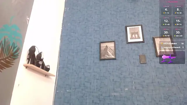 Snapshot of isabella_brown1 chatting on December 1, 12:37 am isabella brown1 online show from December 1, 12:37 am