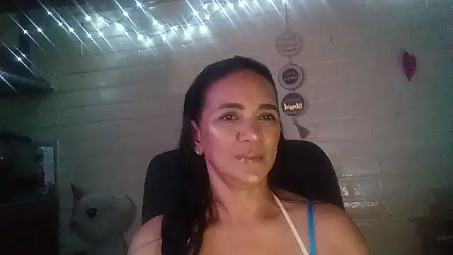 MiiaVelasquez online show from March 11, 5:02 am