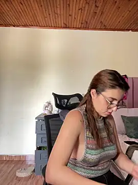 CoraVibes online show from September 10, 7:58 pm