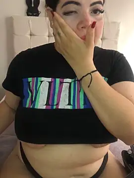 Kuromy x online show from February 9, 6:23 pm