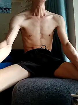 Snapshot of boyhi199x chatting on October 13, 1:16 am boyhi199x online show from October 13, 1:16 am