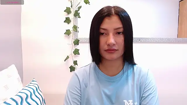 Snapshot of louis_k chatting on May 2, 11:26 am louis k online show from May 2, 11:26 am