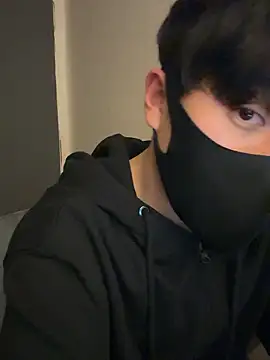 Snapshot of min9811 chatting on December 1, 12:54 pm min9811 online show from December 1, 12:54 pm