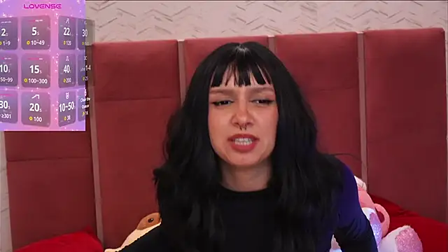 Snapshot of CoralineSky chatting on October 4, 8:12 am CoralineSky online show from October 4, 8:12 am