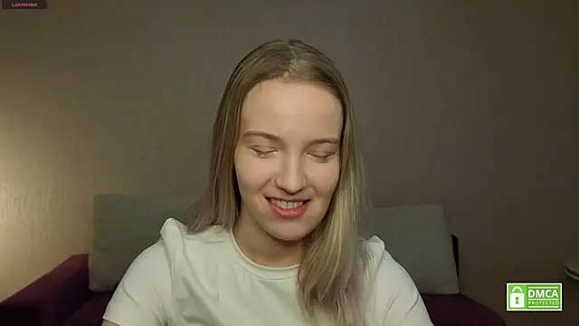 HongTomczak online show from April 10, 7:35 am