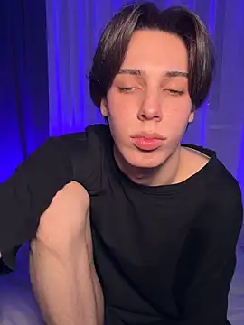 Snapshot of egorbitch chatting on March 3, 5:41 pm egorbitch online show from March 3, 5:41 pm