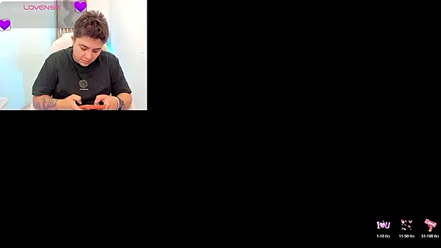 Snapshot of IanGilbert chatting on February 12, 7:53 pm IanGilbert online show from February 12, 7:53 pm