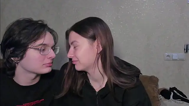 muuur fam online show from December 18, 10:16 pm