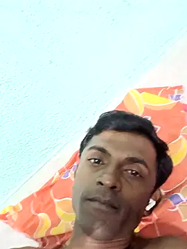 Snapshot of ShinuRoy chatting on May 15, 11:23 pm ShinuRoy online show from May 15, 11:23 pm