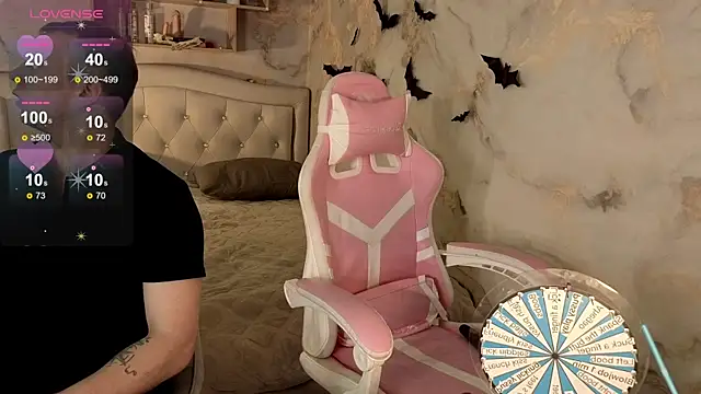 Crystal-Nuts online show from December 5, 2:09 am