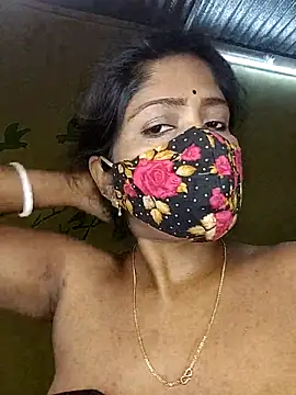 Love143A online show from February 2, 4:11 am