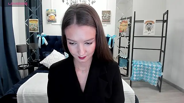 LoraSunnyy online show from September 19, 7:54 am