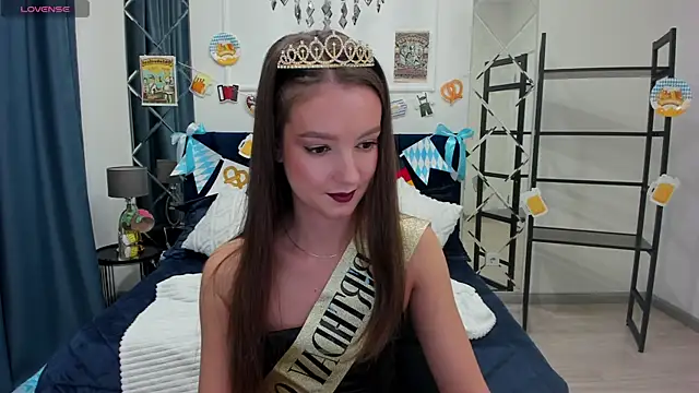 LoraSunnyy online show from September 30, 8:41 am