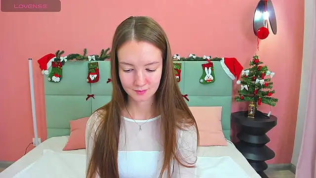 LoraSunnyy online show from December 3, 1:02 am