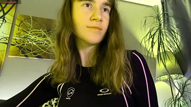 velina   online show from December 20, 10:17 pm