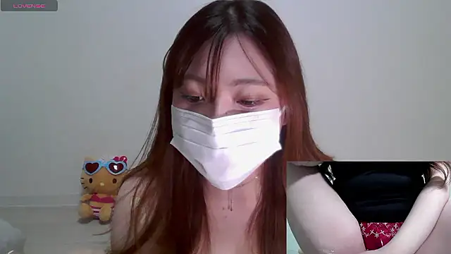 Snapshot of eri_0824 chatting on October 8, 11:52 am eri 0824 online show from October 8, 11:52 am