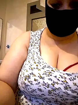 Snapshot of sexy_love997 chatting on September 21, 7:04 pm sexy love997 online show from September 21, 7:04 pm