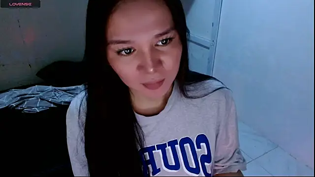 Tiffany Roxette online show from January 9, 8:32 pm