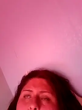 Snapshot of tudiablitalitabellaaa chatting on March 20, 2:33 pm tudiablitalitabellaaa online show from March 20, 2:33 pm