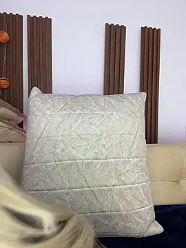 Mya lorenz online show from November 1, 7:10 am