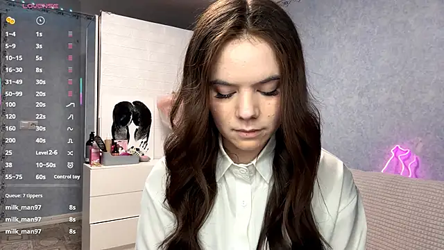 Lia rise online show from February 21, 1:12 pm