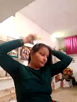 Snapshot of Suhani_hot12 chatting on February 4, 8:09 am Suhani hot12 online show from February 4, 8:09 am