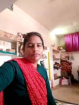 Snapshot of Suhani_hot12 chatting on February 6, 6:29 am Suhani hot12 online show from February 6, 6:29 am