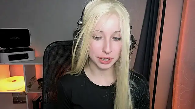 YukiMisa online show from April 7, 5:46 pm