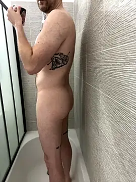 Snapshot of TomieSoichi chatting on September 18, 5:09 am TomieSoichi online show from September 18, 5:09 am